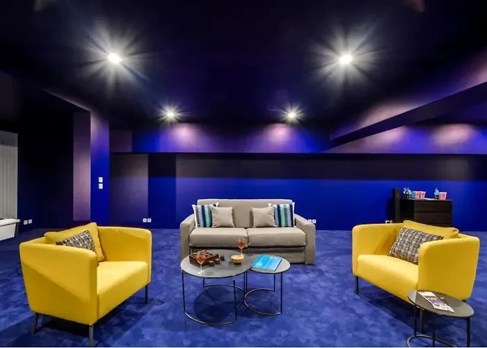 Modern And Eclectic 3Bd Duplex In Le Marais!